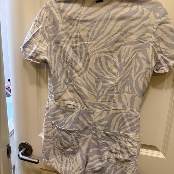 Billabong Romper - Picture 4 of 8